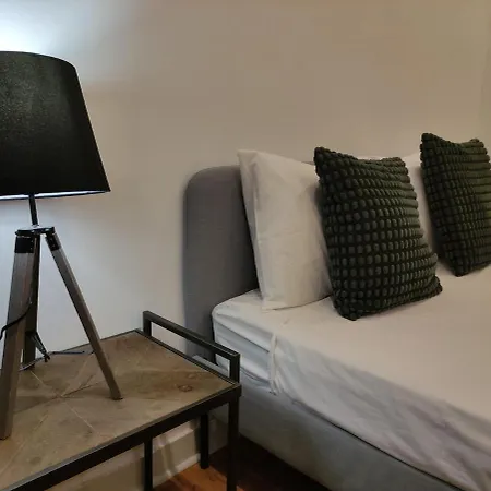 Elegant 3br Retreat In Historic Center 公寓