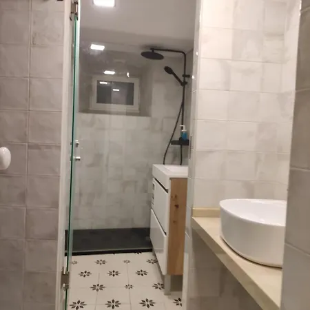 Elegant 3br Retreat In Historic Center Sintra