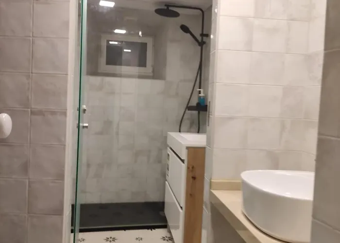 Elegant 3br Retreat In Historic Center 신트라